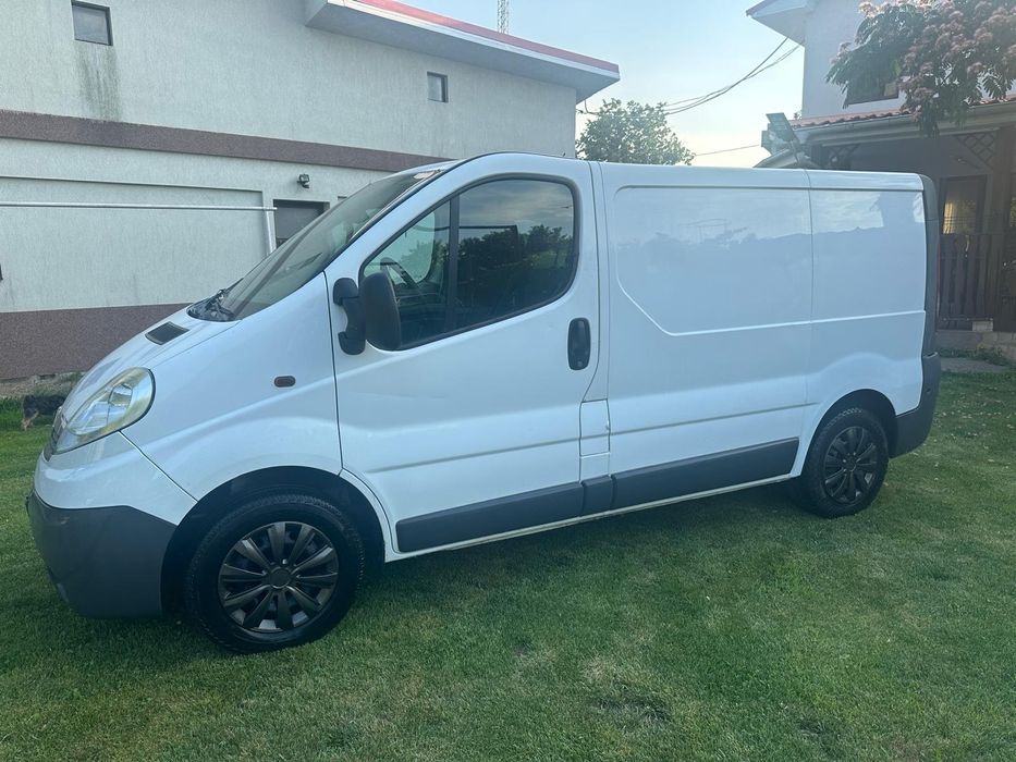 Opel vivaro 2.0 cdti ,ac...