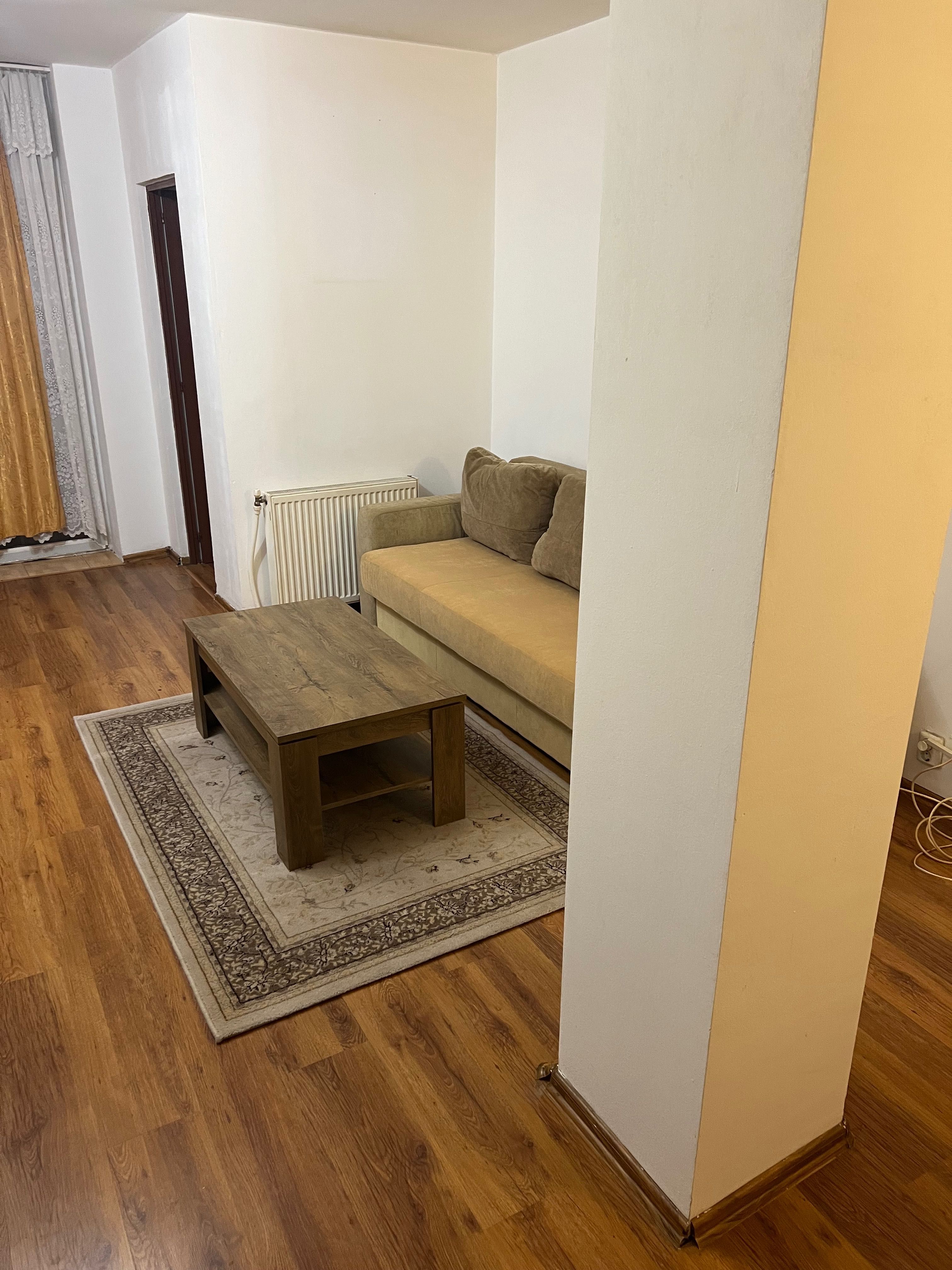 Vand apartament cu 2 camere in Floresti,str Tineretului