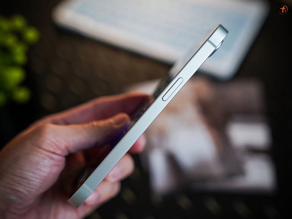 iPhone 16 E , NOU , 2 cicluri incarcare