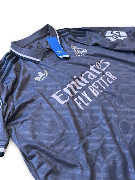 Tricou Real Madrid negru marimea M nou cu eticheta