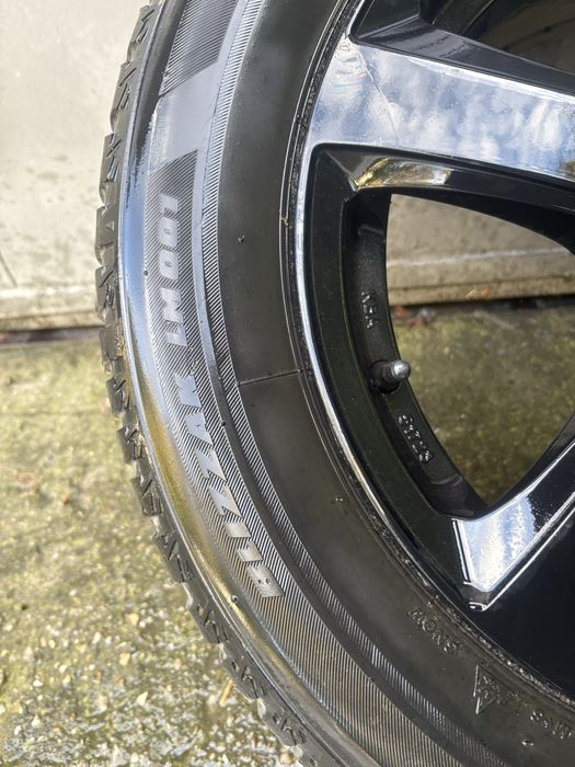 Джанти с зимни гуми BRIDGESTONE BLIZZAK 225 / 55/16