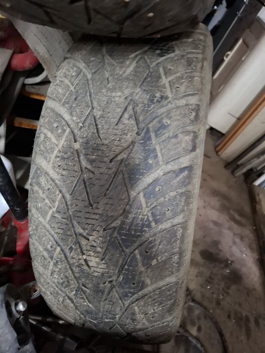 Продам зимние шины  б/у.