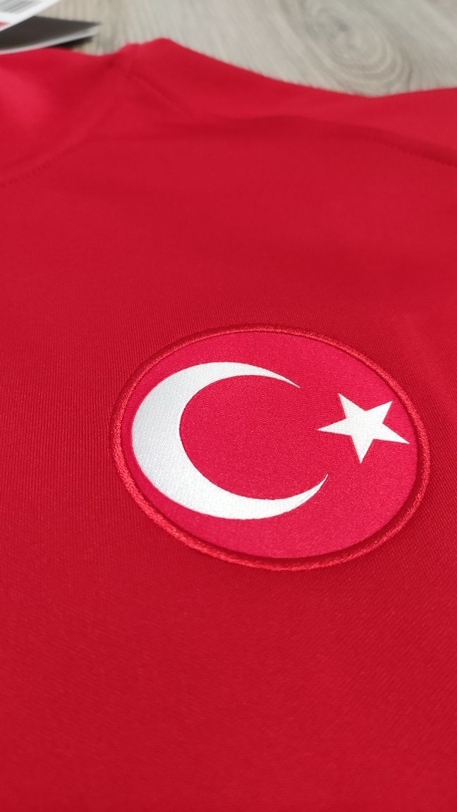 Nike x Turkey L size Оригинално спортно горнище на Турция