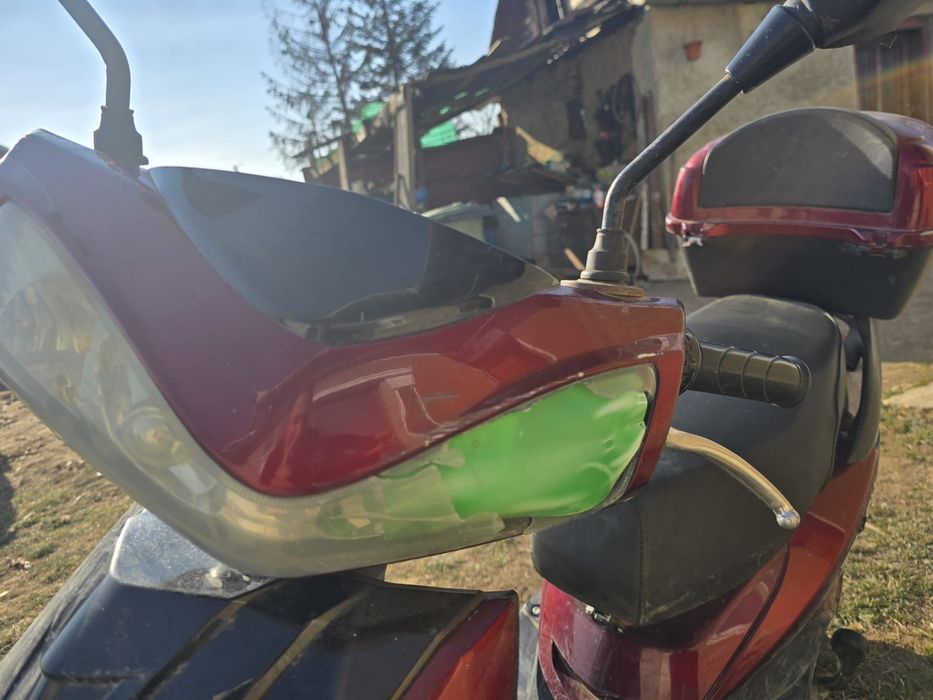 Scuter  Electric  Ztech