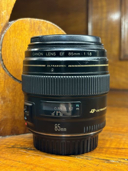 Canon ef 85mm f1.8
