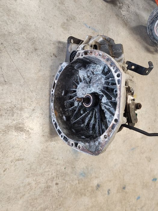 Vand  cutie viteza  manuala  Renault  Laguna  2 Facelift