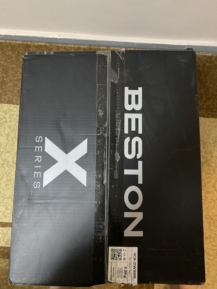 Пылесос BESTON продаётся пылесос новый.