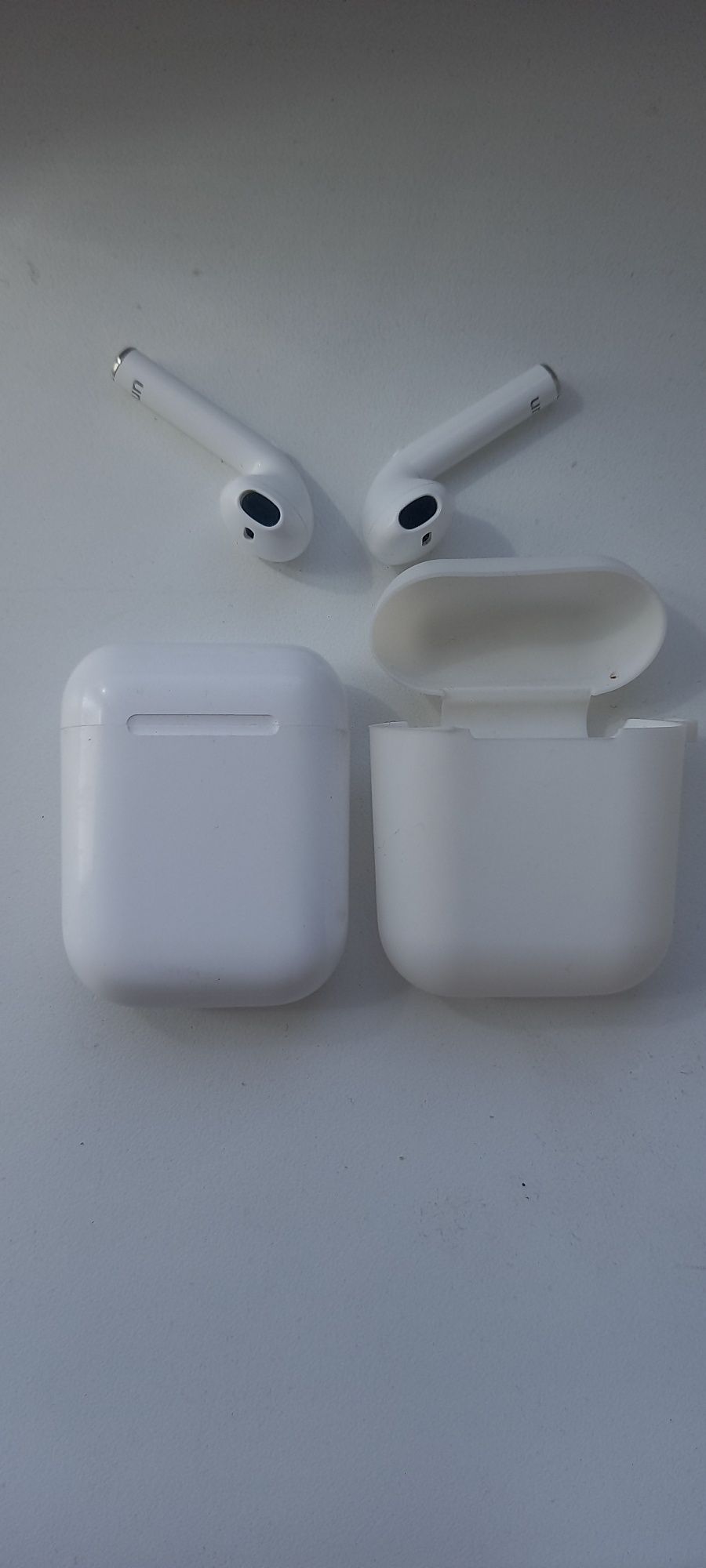 Продам,Обменяю airpods