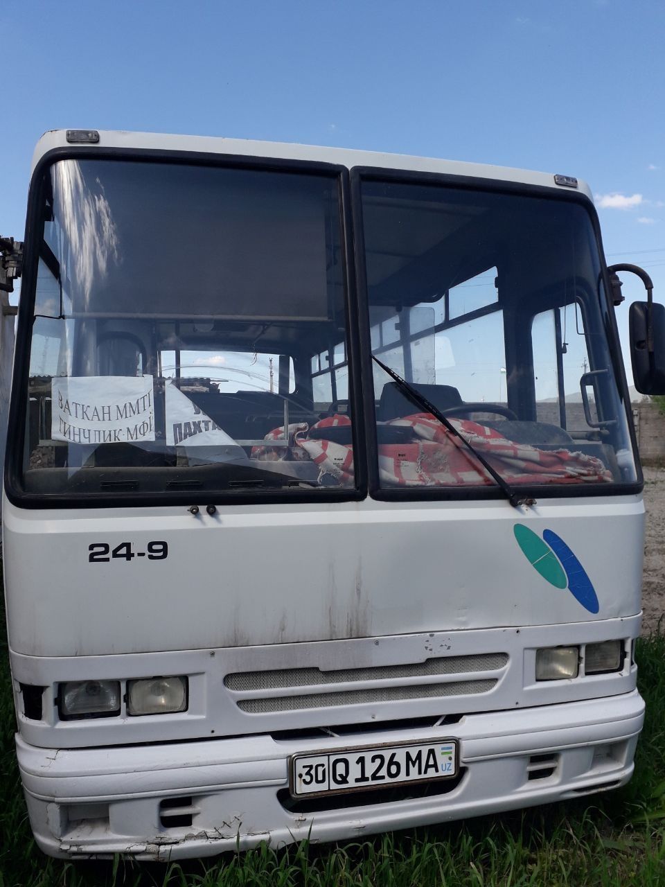 Isuzu otayo'l avtobus