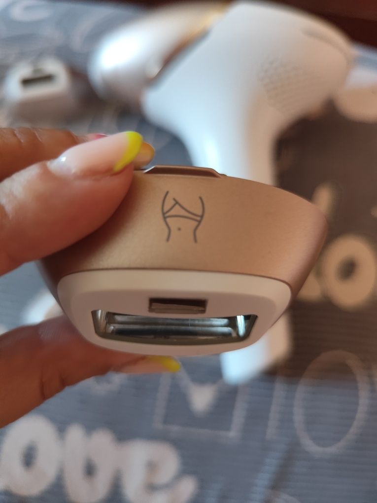 Фотоепилатор Philips Lumea Prestige
