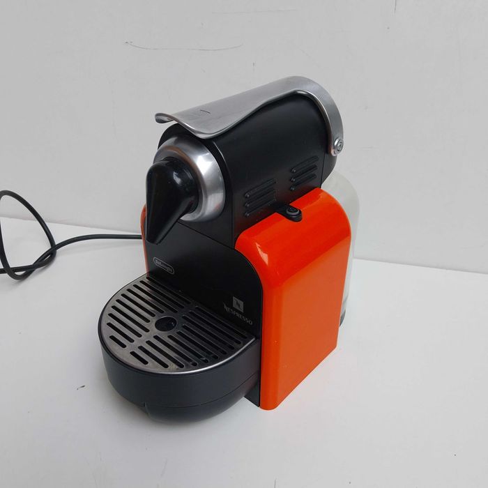 НАЙ ДОБРАТА ОФЕРТА Кафемашина Delonghi Nespresso