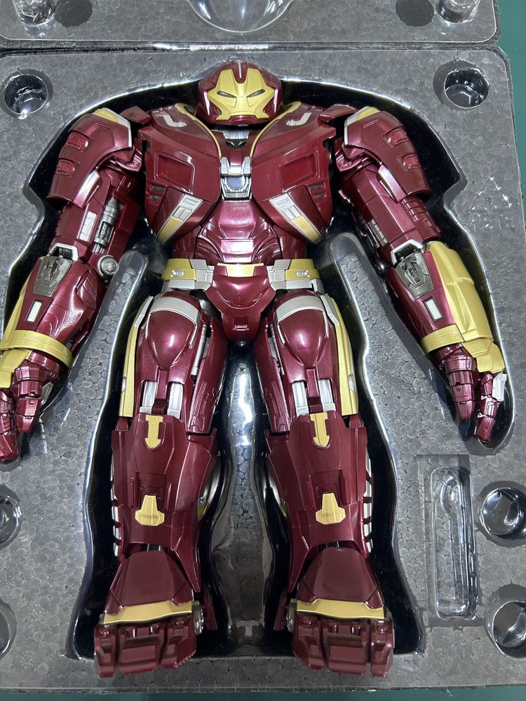 Figurina Hulkbuster