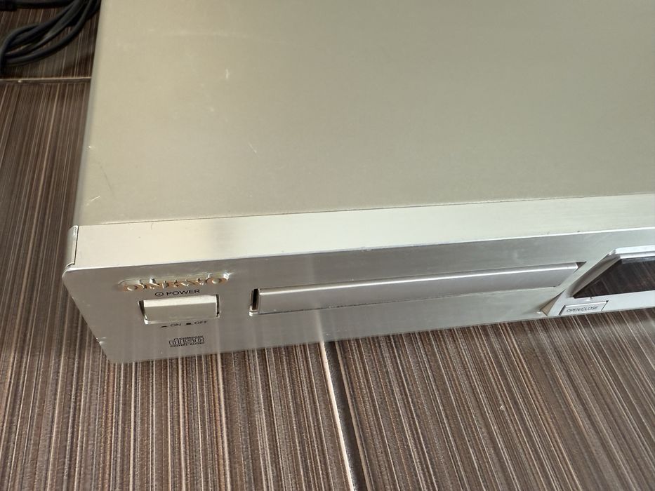Onkyo DX-7222 CD player