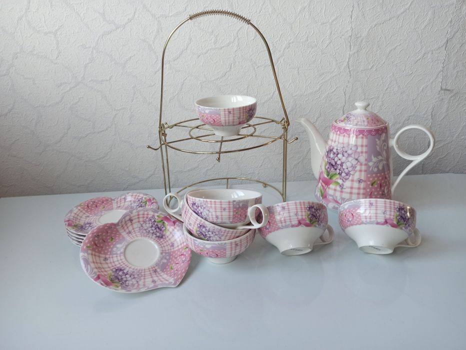 Продам чайный сервиз.