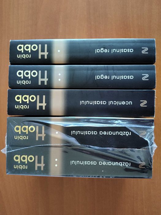 Robin Hobb - trilogia Farseer (5 vol.)