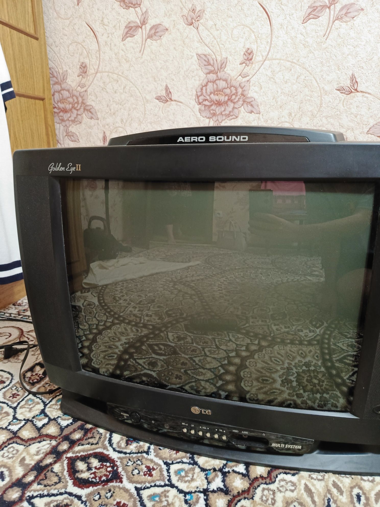 СРОЧНА Продам телевизор LG