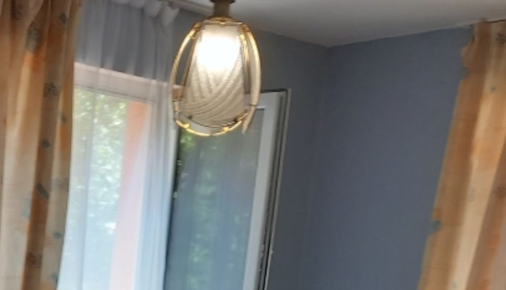 Полилей  за таван