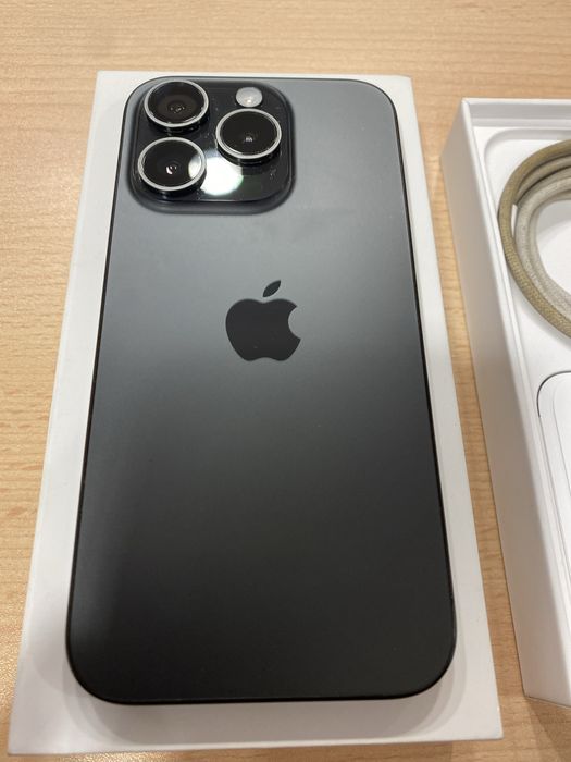 Iphone 15 pro impecabil