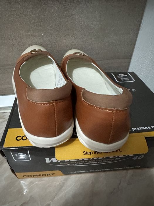 Pantofi piele  nr 40