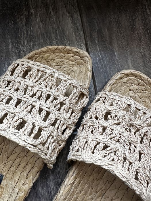 Продавам чехли от Zara Home