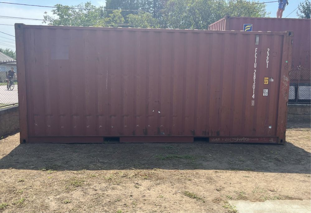 Vând containere maritime 20ft