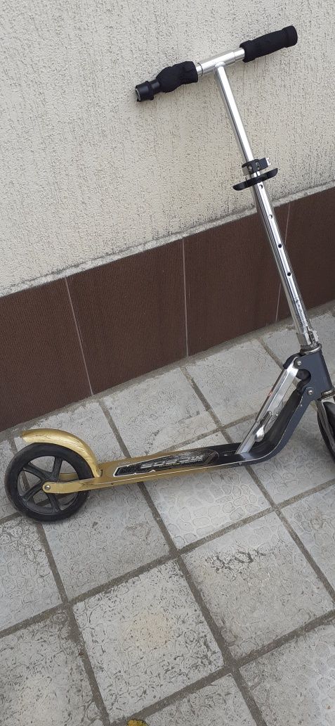 Тротинетка Hudora Big Wheel 205