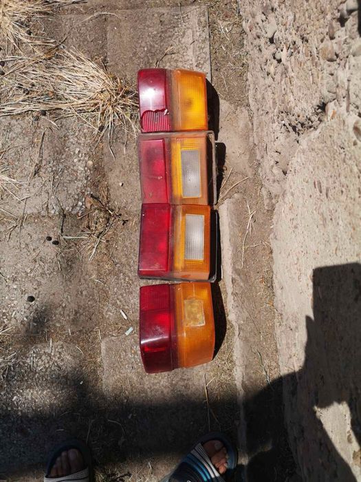 Части за audi 100