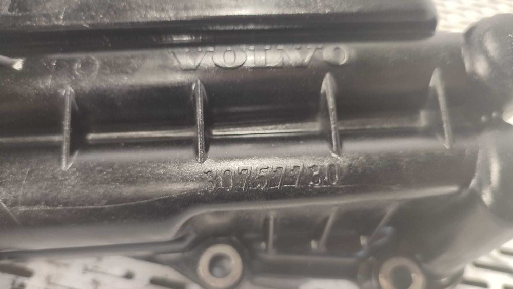 suport filtru ulei VOLVO S60 V60 V70 S80 XC70 XC60 2.0D D3 E5 30757730