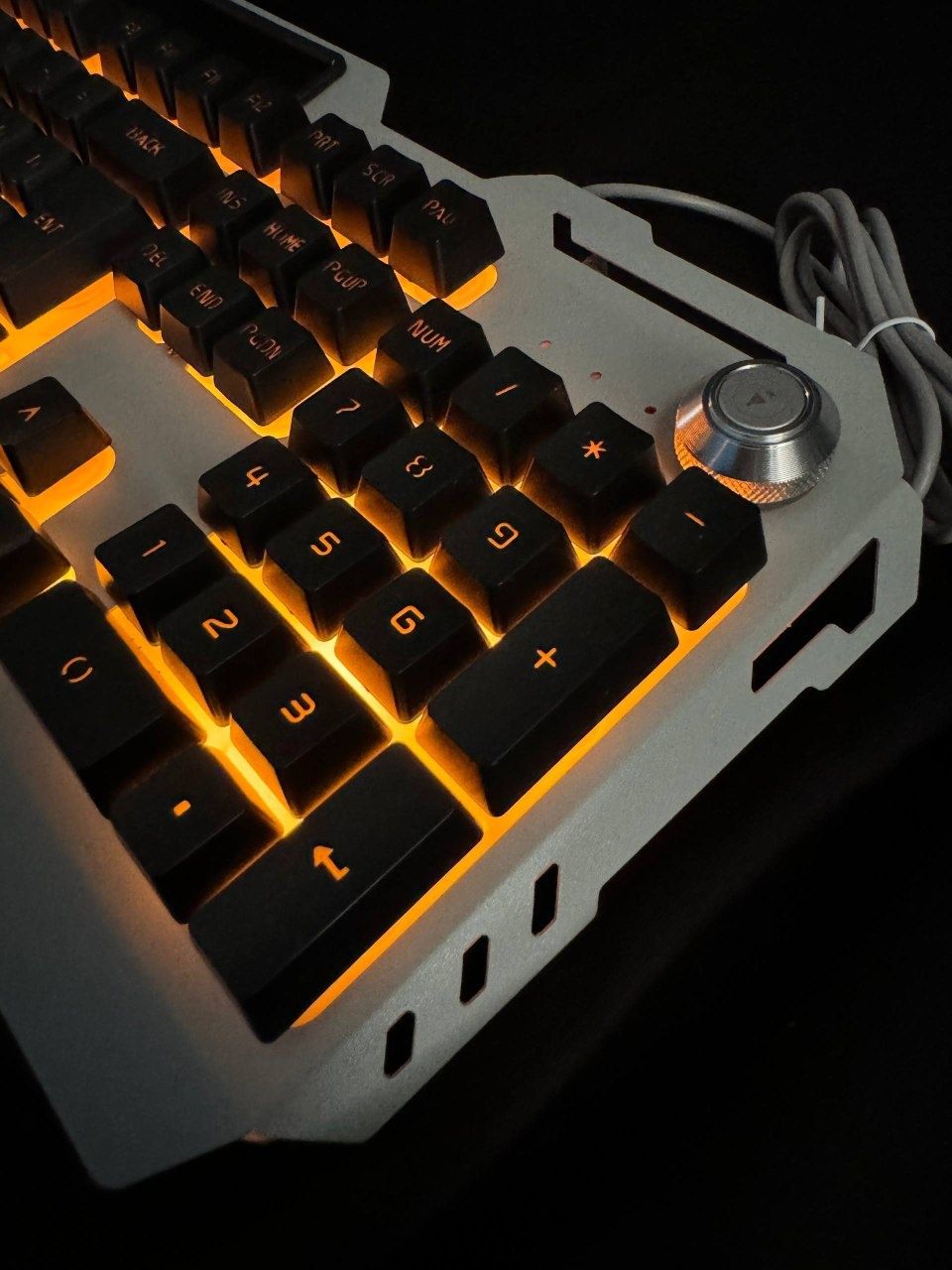 Игровая клавиатура GX810