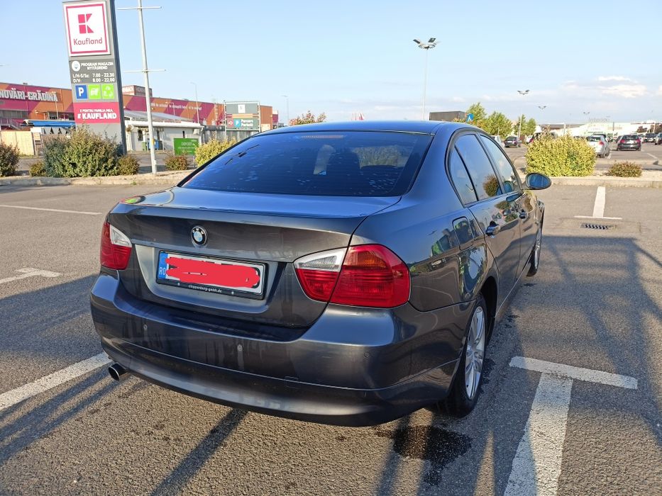 Vand BMW E90 320i benzina