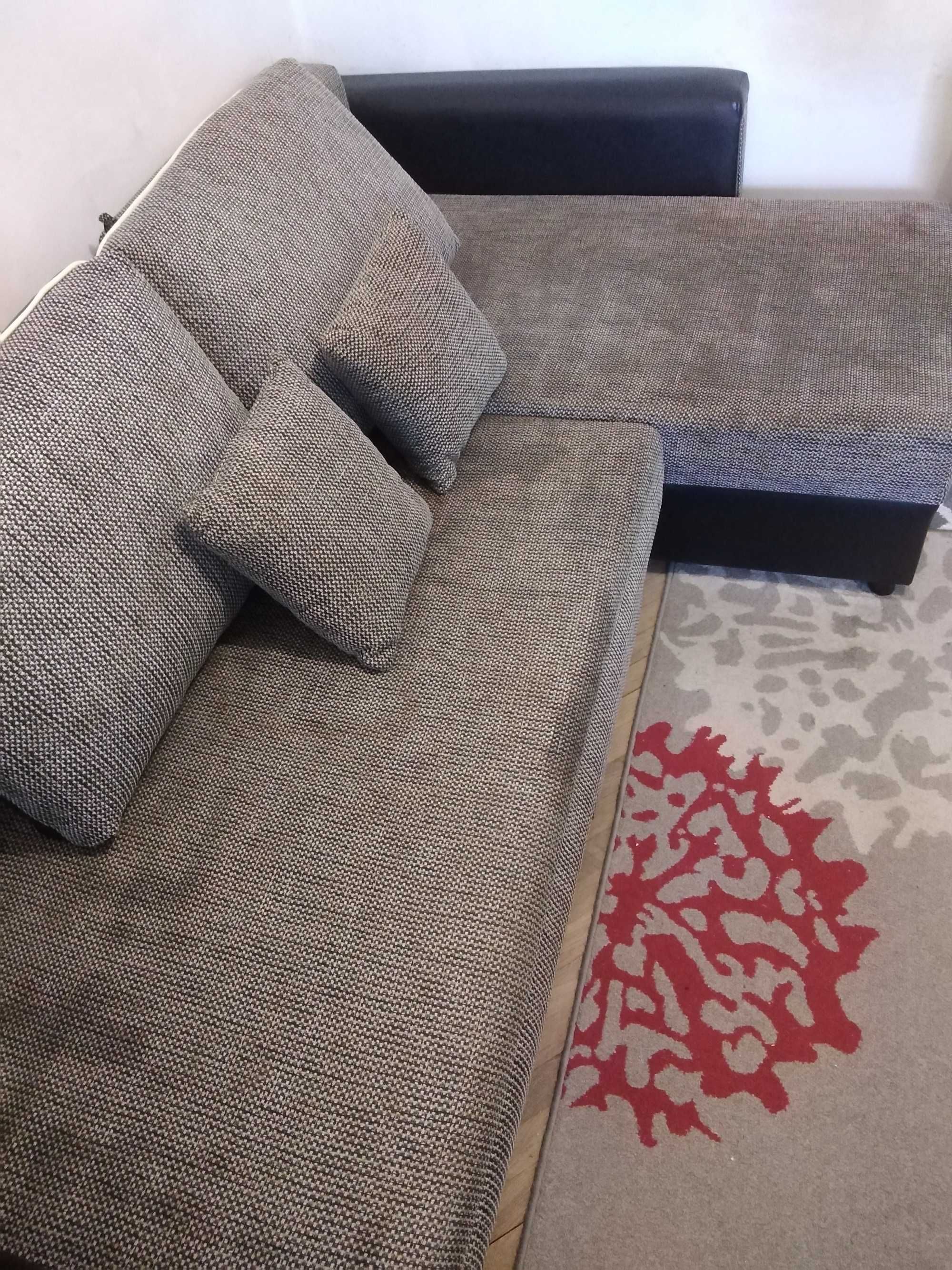 Vând colțar extensibil