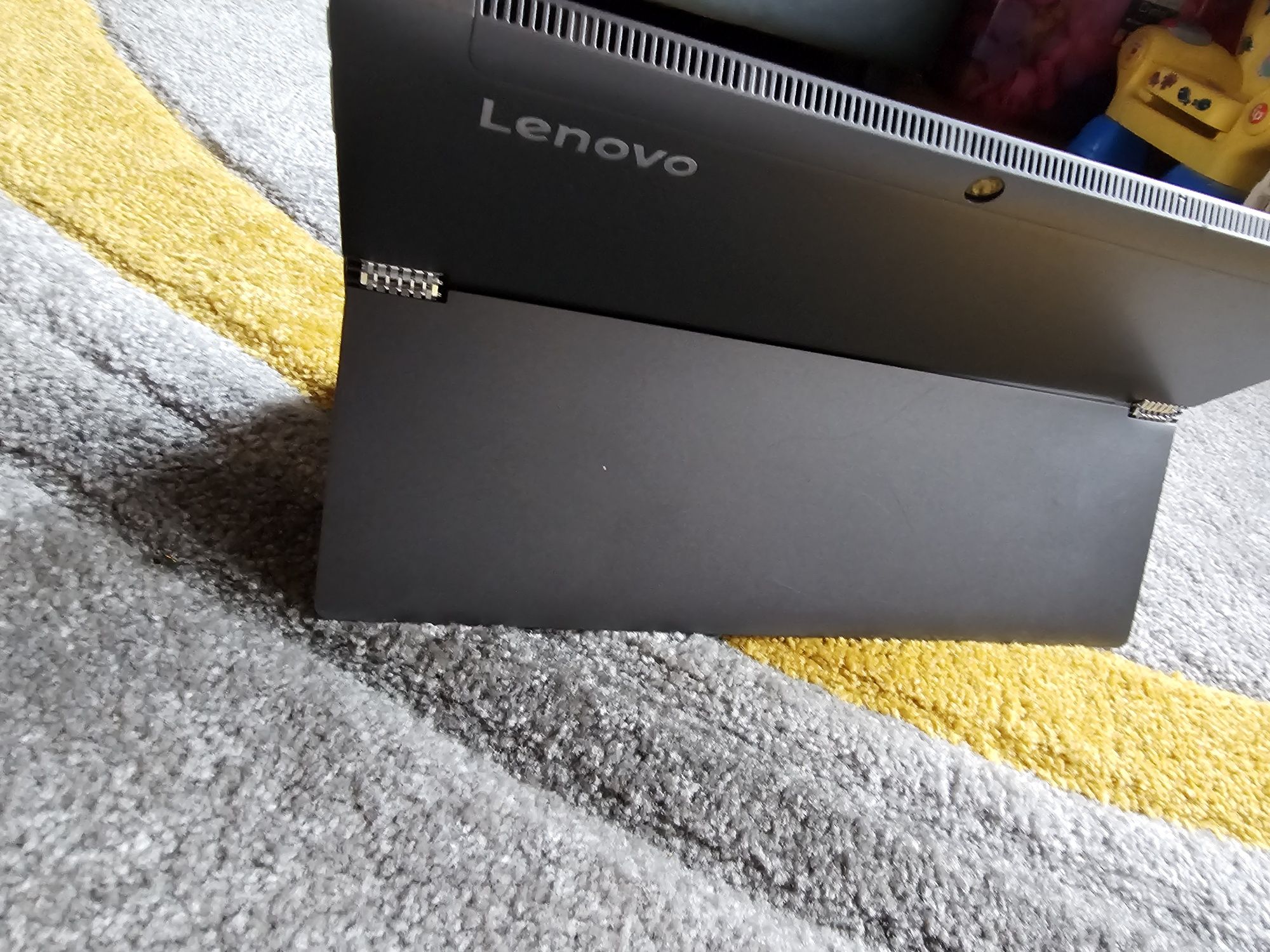 Tableta Lenovo i5