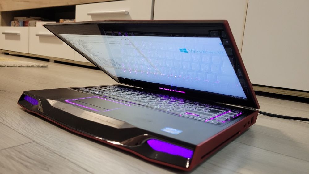 Laptop Alienware M14X i7 3630QM 2.4 GH / 8 GB / 1000 + 32 / GT 650M