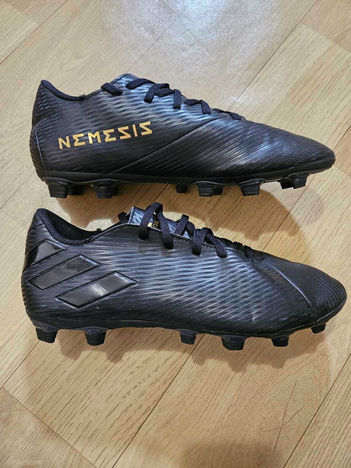 бутонки Adidas номер 42 1/2