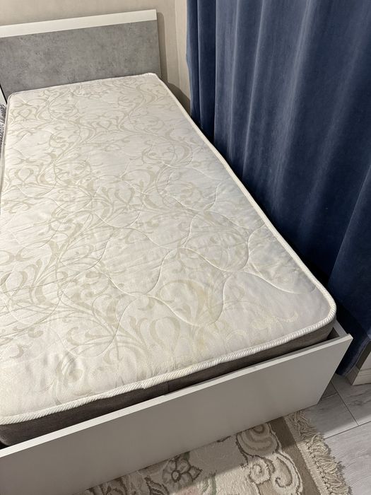 Отдам даром кровать с матрасом