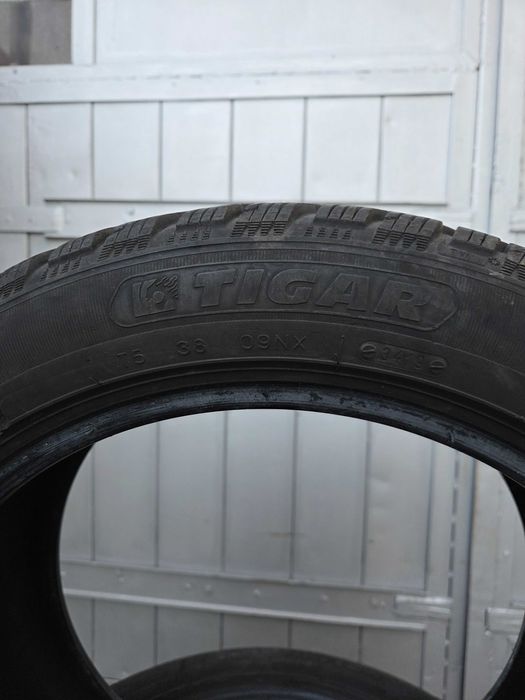 Зимни гуми 215/50 R17