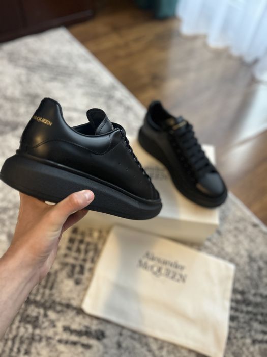 Alexander McQueen – mărimea 44 – NOI, nepurtați – full black