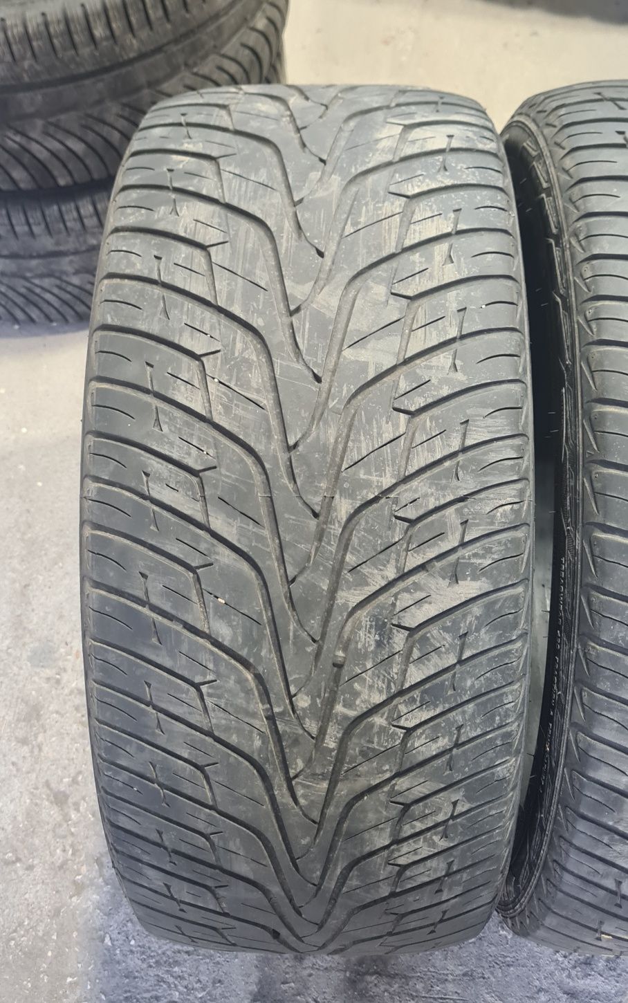 275 40 20 Hankook