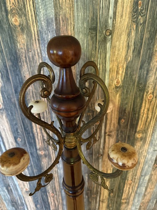 Cuier lemn masiv , vintage