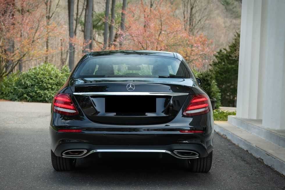 Inchiriere Mercedes E Class doar cu sofer, Masini Lux Clienti Premium