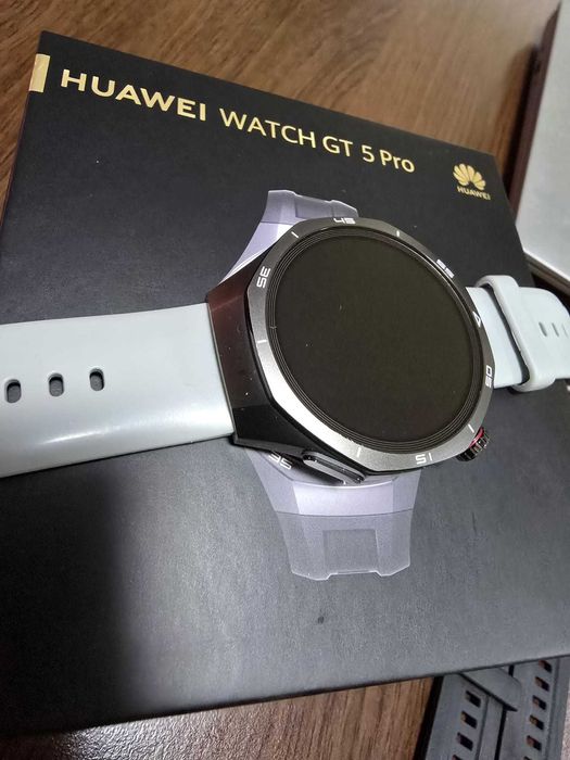Смарт часовник Huawei Watch GT 5 Pro