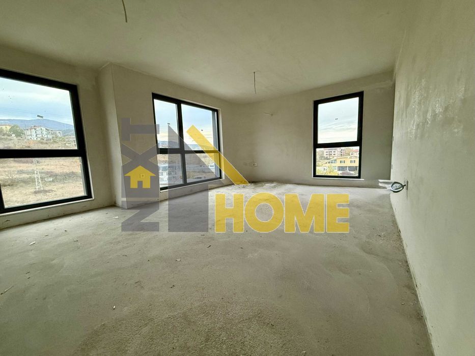 Просторен тристаен апартамент в нова сграда с ГАРАЖ