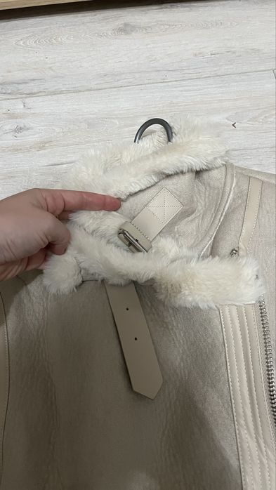 Cojoc dama crem Pull&Bear