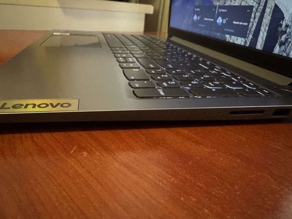 Lenovo idea pad slim3 i7