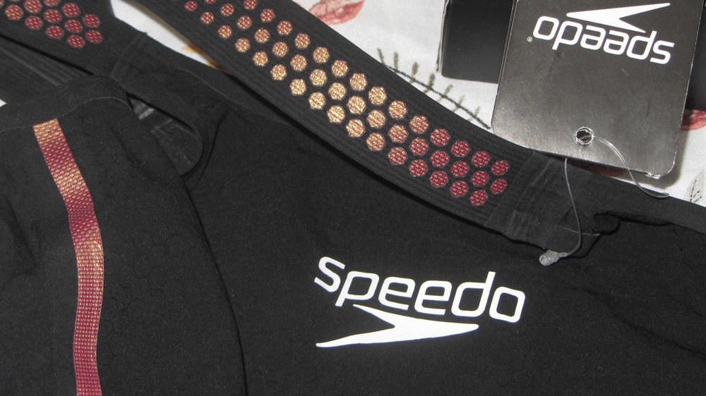 Нов SPEEDO Fastskin LZR PURE INTENT Closedback размер 30