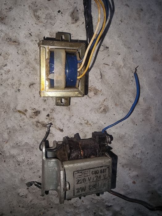 Transformatoare 220 la 24v