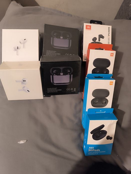 Продам разное часы наушники,паурбанк партмоне