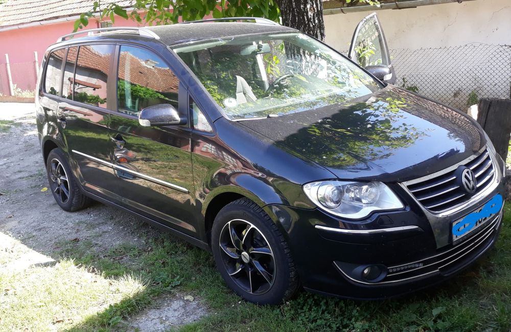 VW Touran 2.0 Tdi / 140 CP
Fabricație 2008, adus din Germania 2019, ma