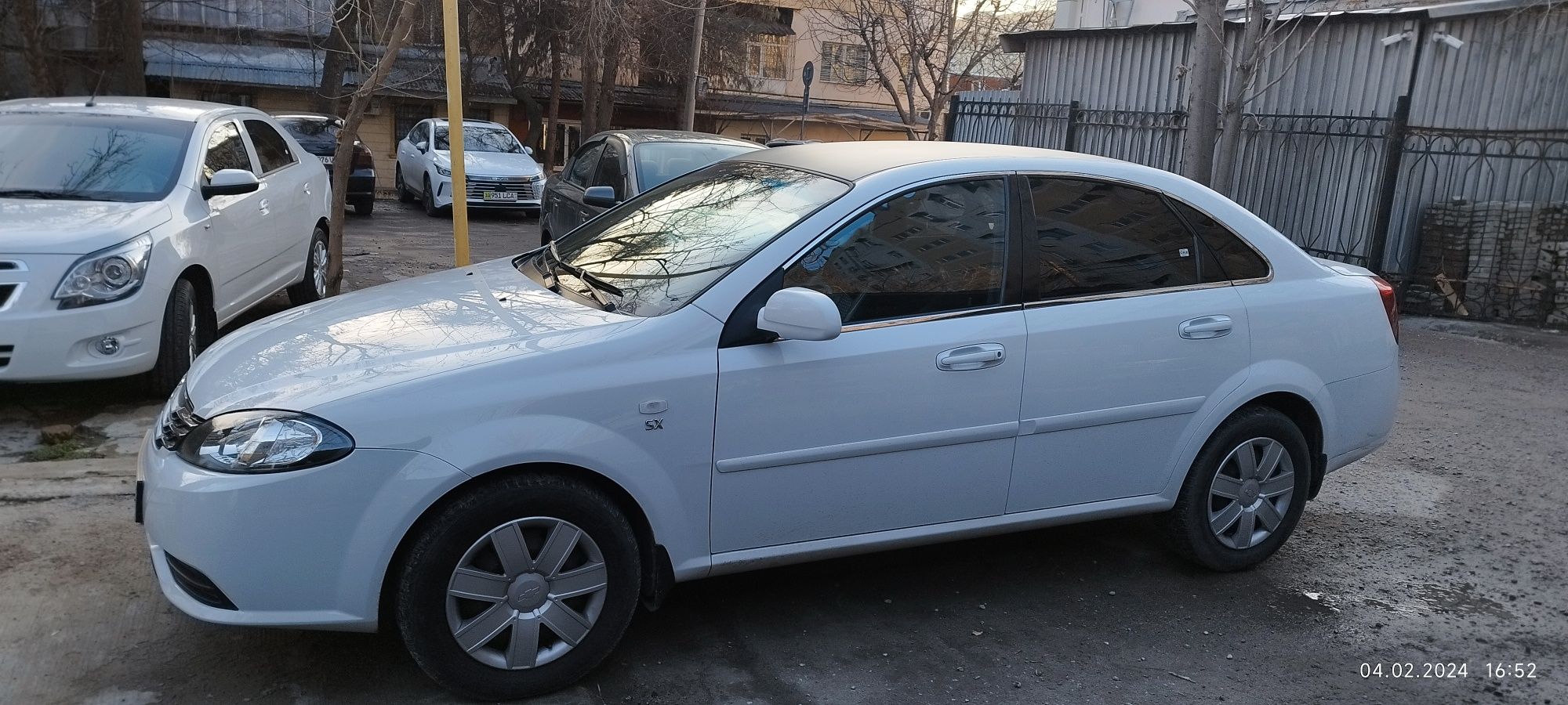 Продается автомобиль марки Lacetti (Gentra)