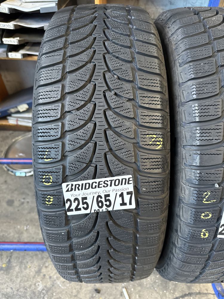 225/65/17 Bridgestone M+S